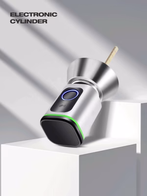 Kompakter elektronischer Fingerabdruckzylinder mit ringbeleuchtetem Knauf und silberner Oberfläche